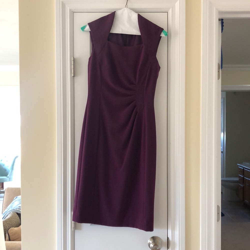 Tahari Arthur S. Lavine size 2 Eggplant Dress